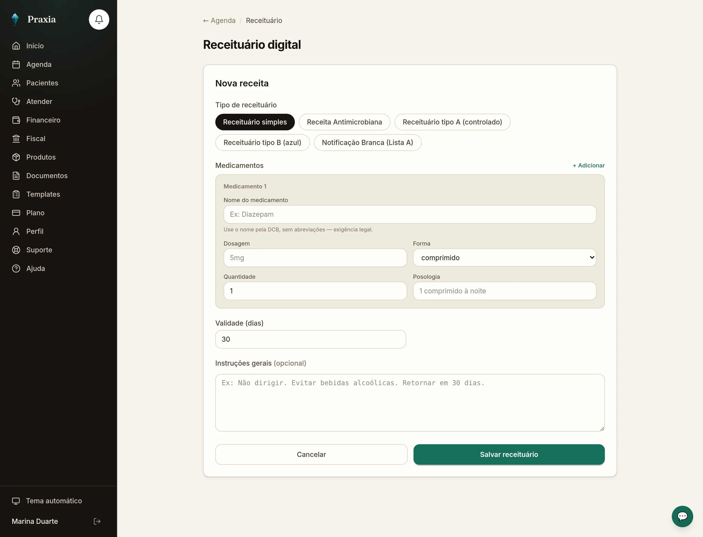 Tela de receituário digital do Praxia, com assinatura ICP-Brasil.